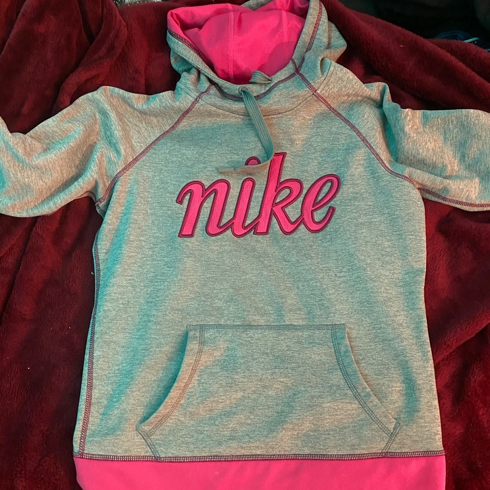 Nike therma-fit hoodie